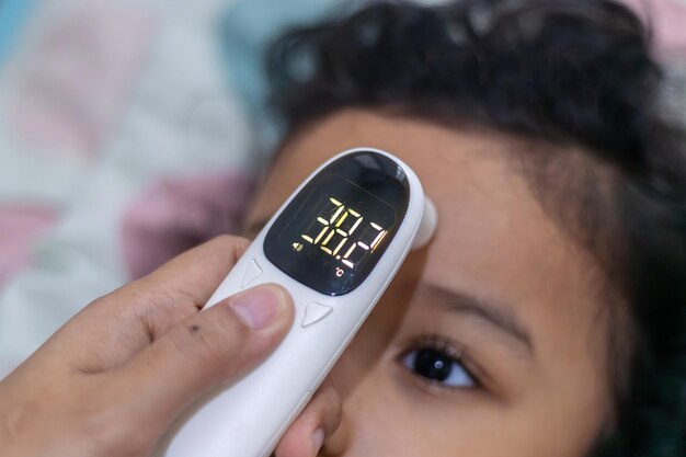 Braun ThermoScan 7 Kulaktan Ateş Ölçer